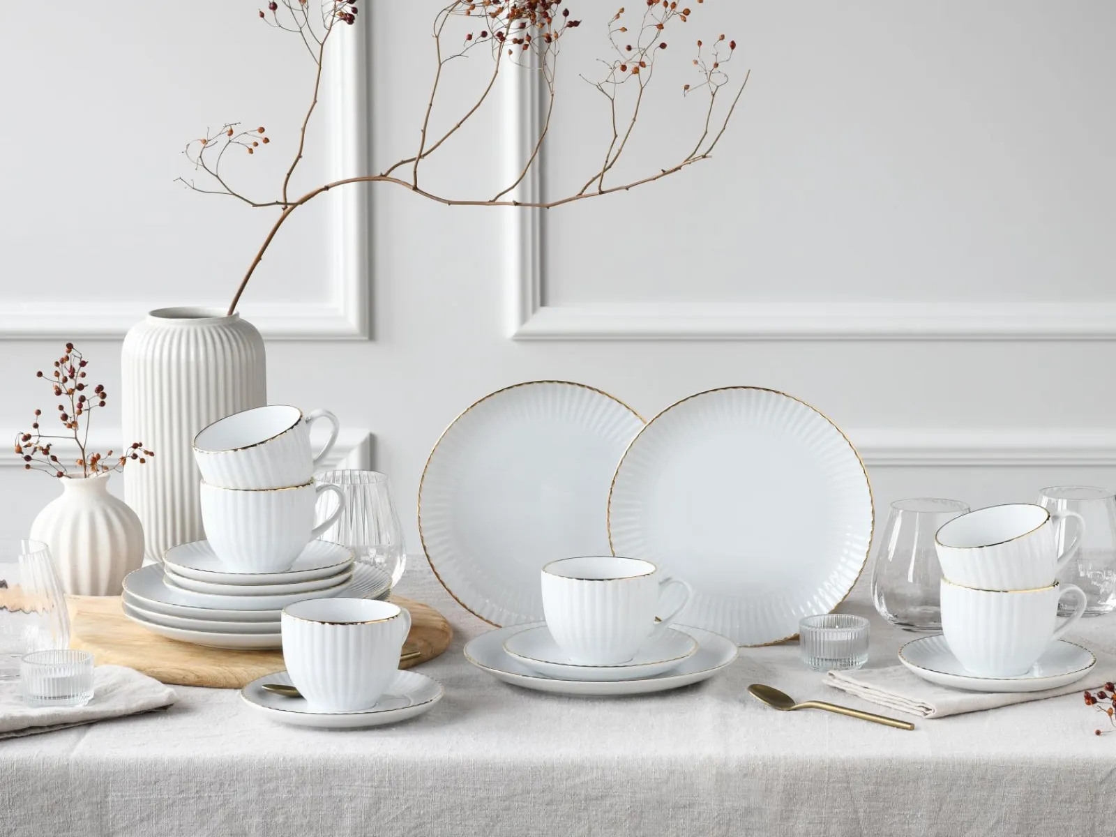 Creatable Geschirrset|Allegra - Kaffeeservice 18-tlg - Goldband