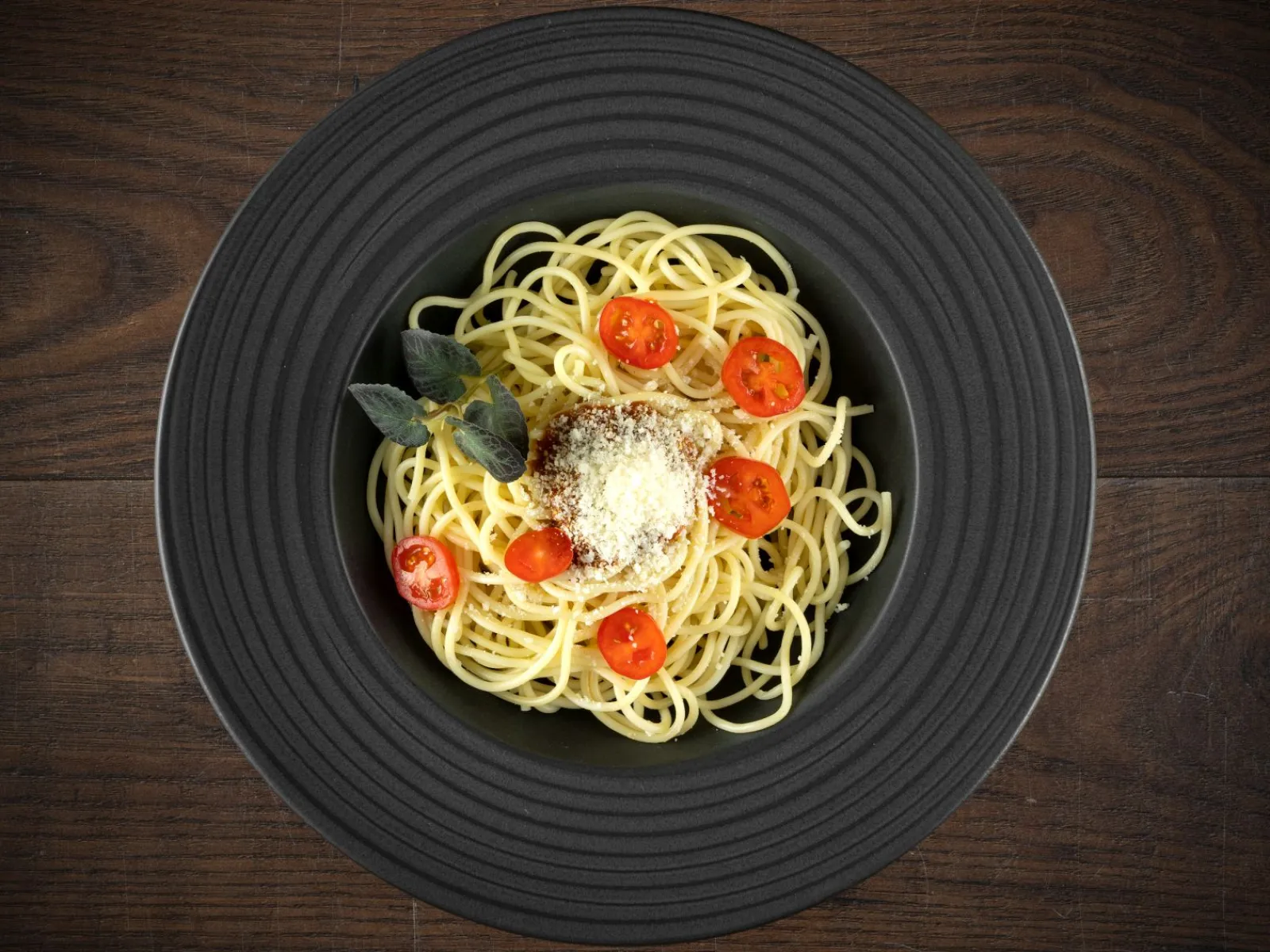 Creatable Pizza & Pasta|Geschirrset|Lava Stone - Pastateller 2-tlg - Schwarz