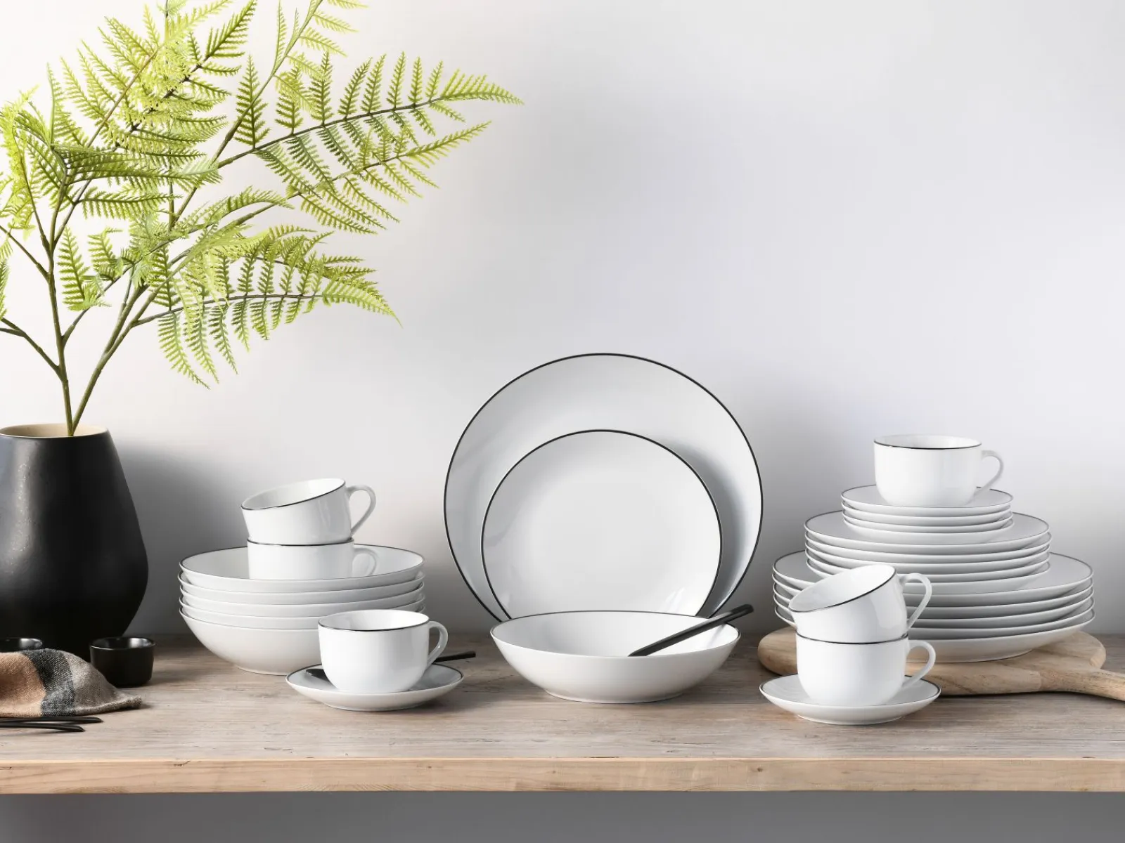 Creatable Geschirrset|Luna - Kombiservice 30-tlg, Luna Color Line - Kombiservice 30-tlg, Luna Black Line - Kombiservice 30-tlg - Color Line