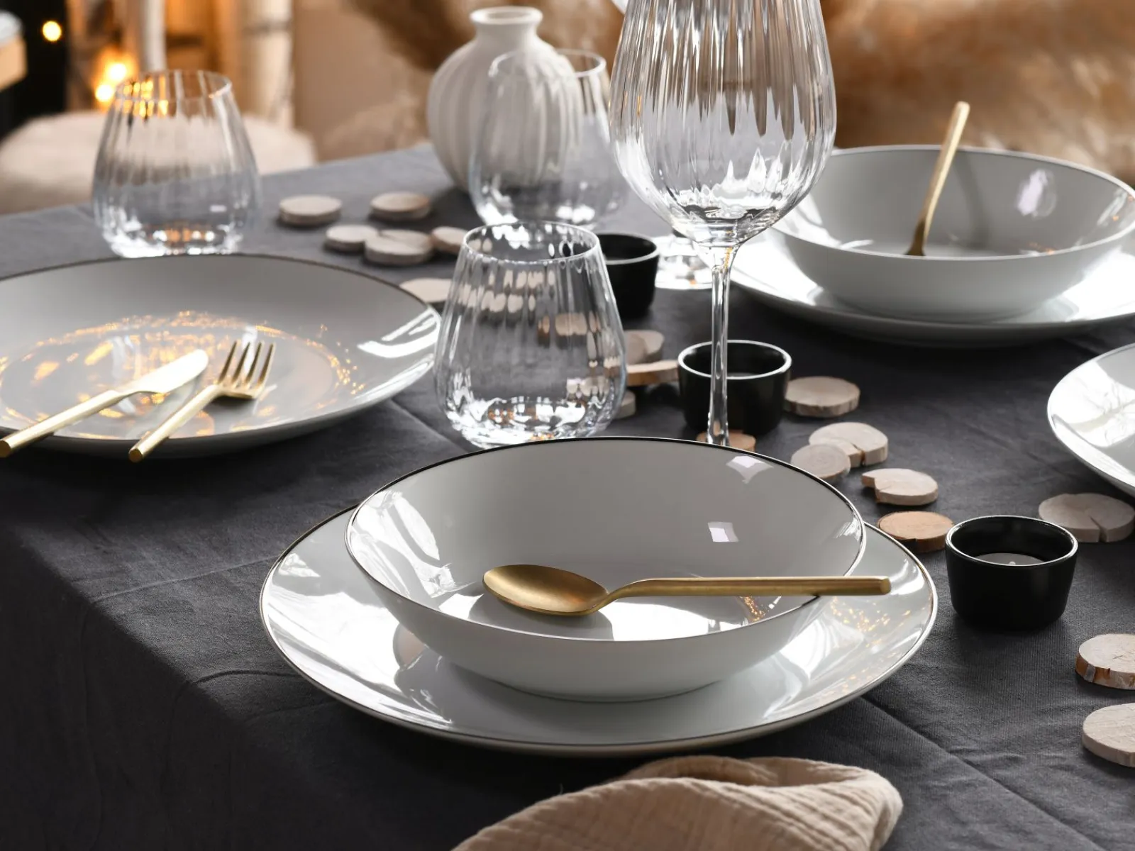Creatable Geschirrset|Luna - Tellerset 18-tlg, Luna Black Line - Tellerset 18-tlg - Weiss