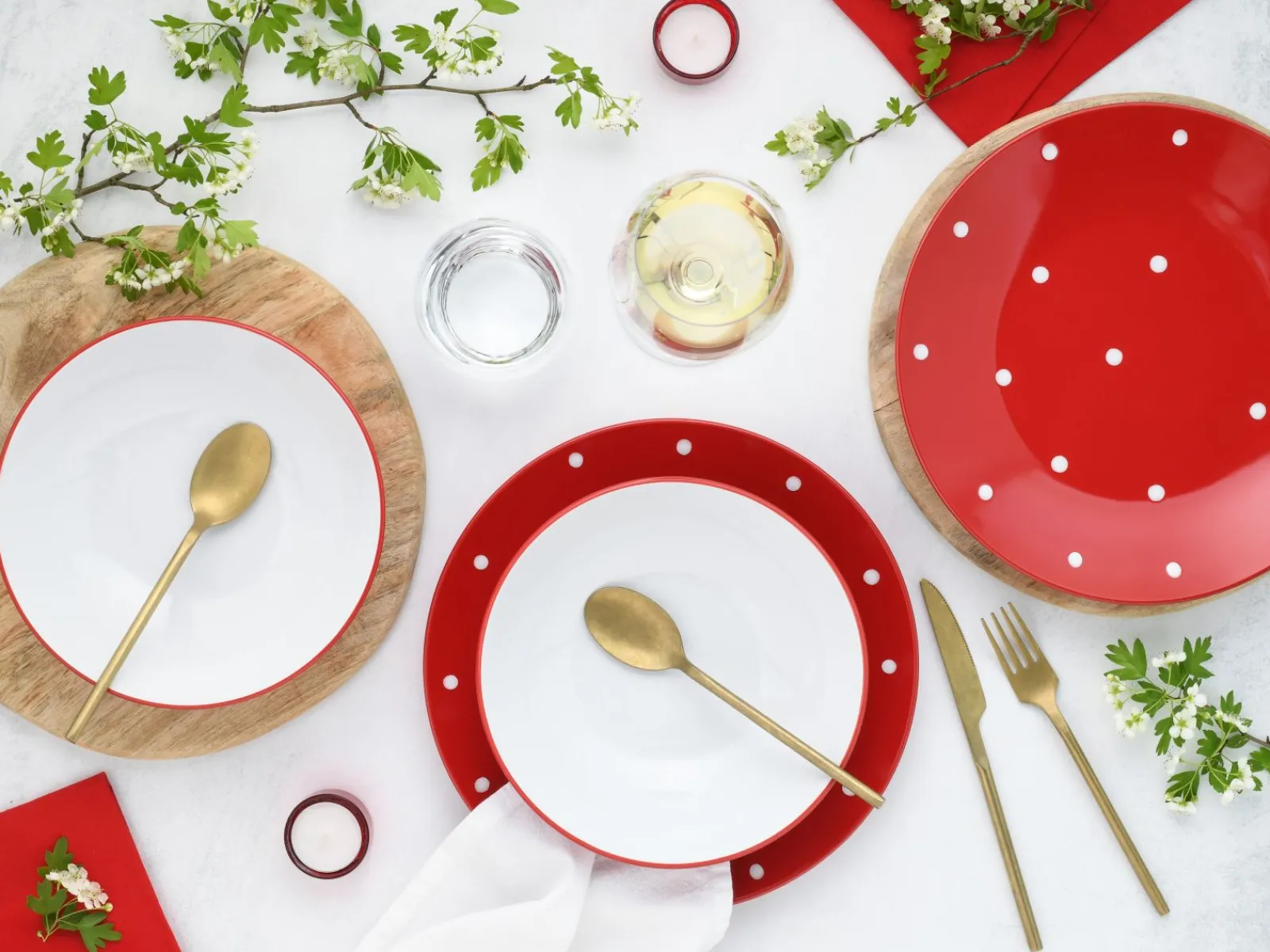 Creatable Geschirrset|Polka Dots - Tafelservice 12-tlg - Bunt
